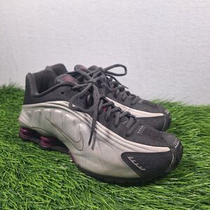 Sample Nike Shox R4 Silver Black Shoes AR3565-003 Womens Size 7.5